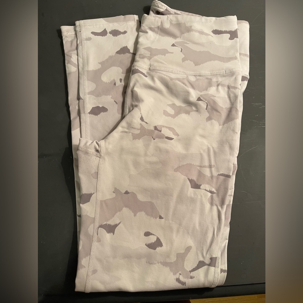 White camo leggings